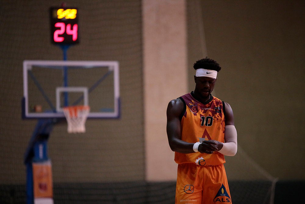 Festival desde el triple de Aquimisa para sumar su primer triunfo liguero ante un descendido de LEB Oro (91-75)