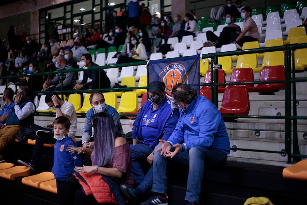 Festival desde el triple de Aquimisa para sumar su primer triunfo liguero ante un descendido de LEB Oro (91-75)