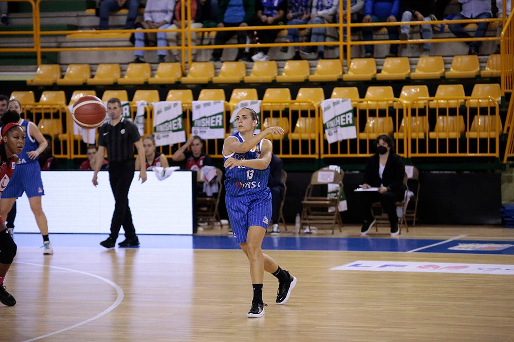 El CB Avenida sufre ante el Casademont Zaragoza para alcanzar el quinto triunfo (69-59)