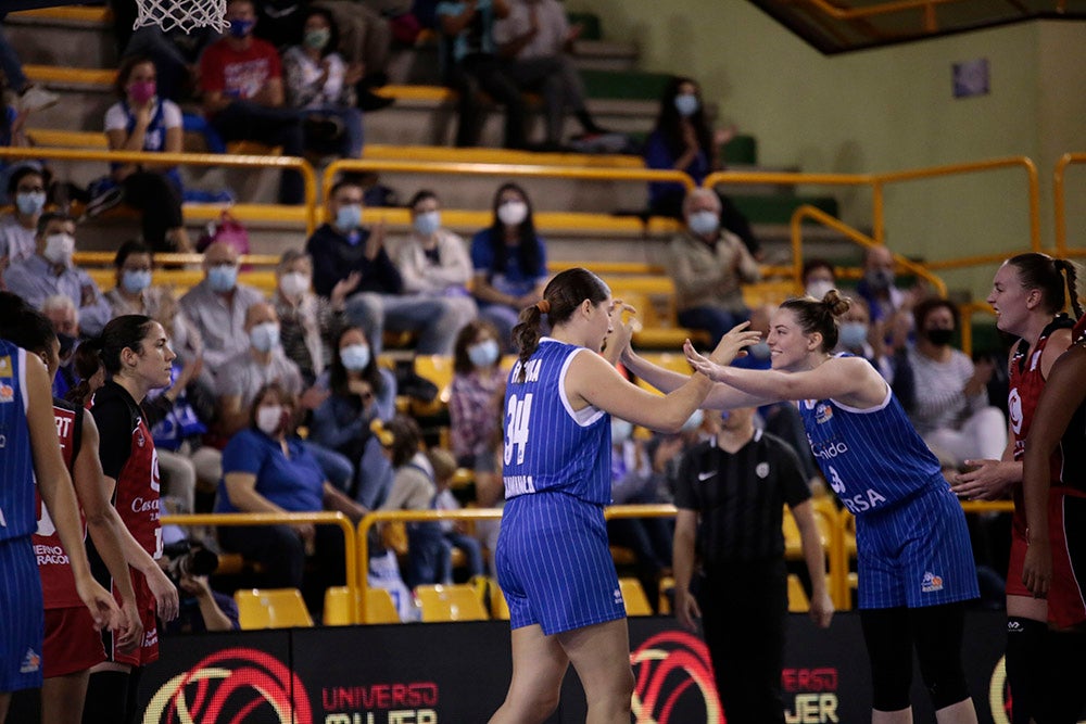 El CB Avenida sufre ante el Casademont Zaragoza para alcanzar el quinto triunfo (69-59)