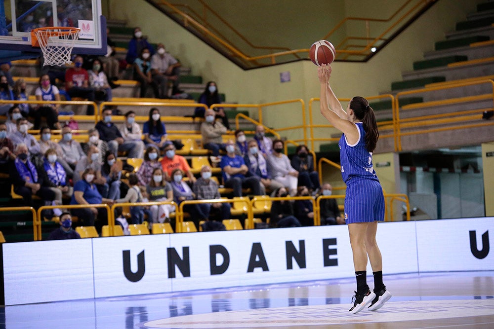 El CB Avenida sufre ante el Casademont Zaragoza para alcanzar el quinto triunfo (69-59)