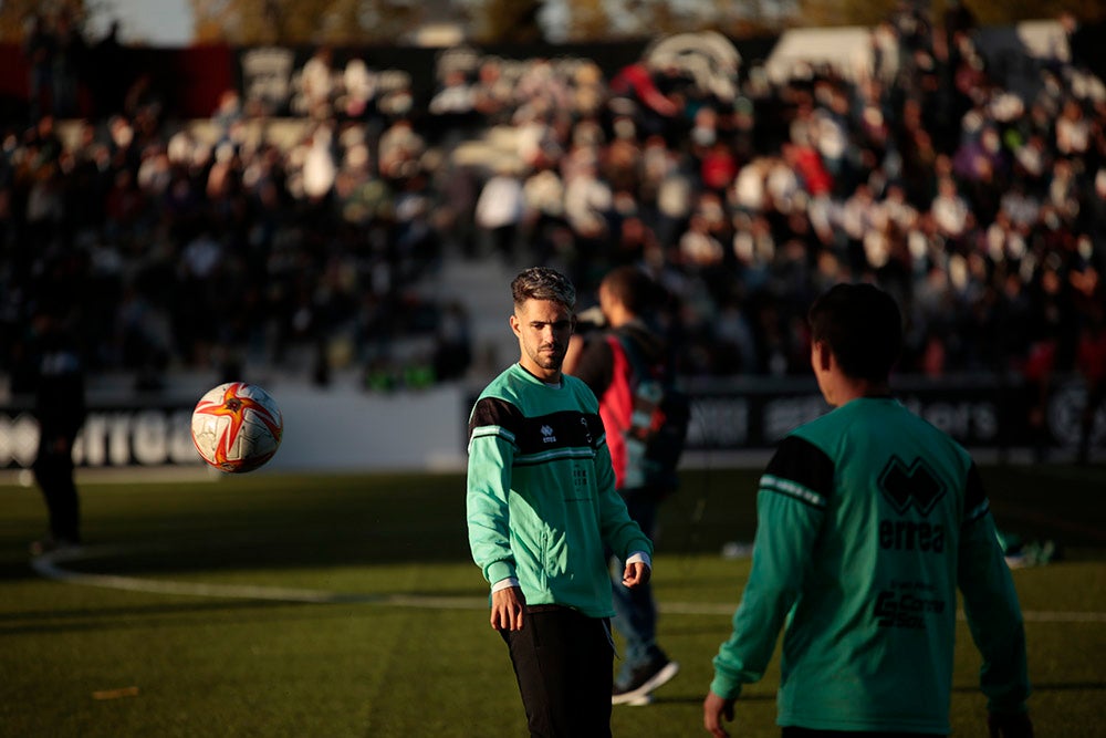 Trepidante oda al balón en la fiesta del fútbol popular entre Unionistas y la SD Logroñés (3-3)