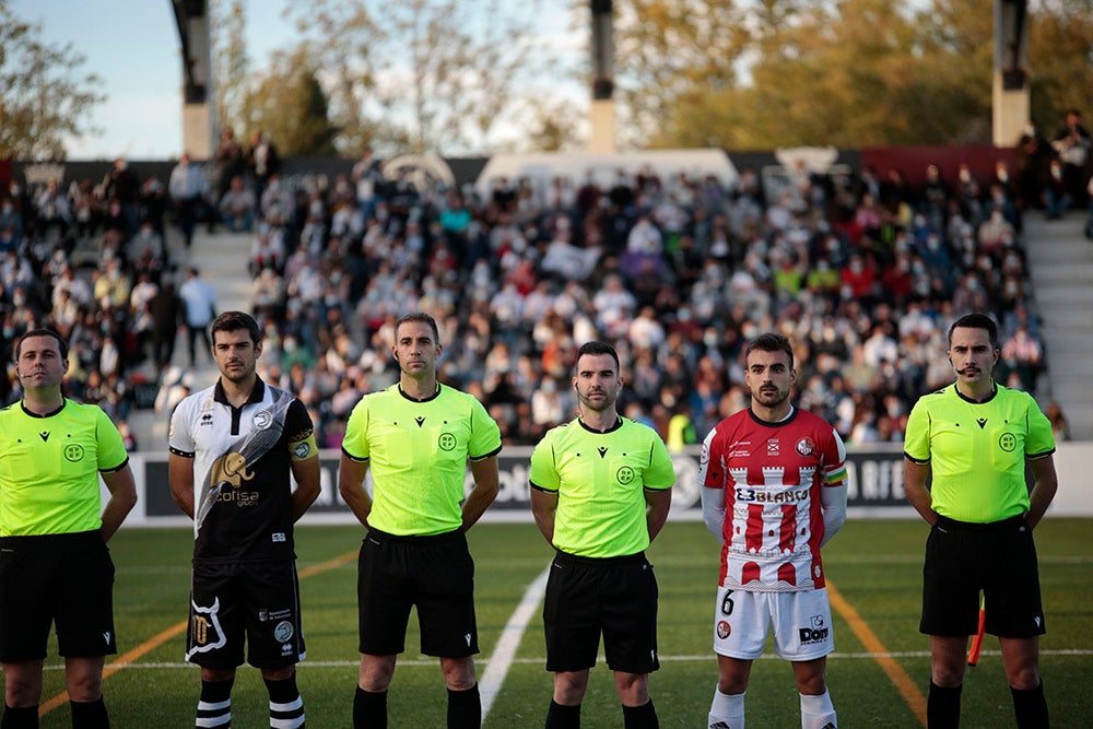 Trepidante oda al balón en la fiesta del fútbol popular entre Unionistas y la SD Logroñés (3-3)