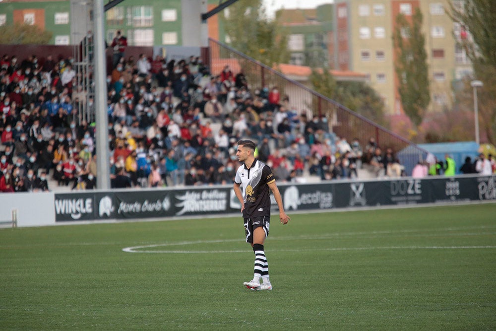 Trepidante oda al balón en la fiesta del fútbol popular entre Unionistas y la SD Logroñés (3-3)