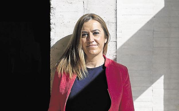 Virginia Barcones, una sufridora de la Nacional 122 para defender las políticas estatales