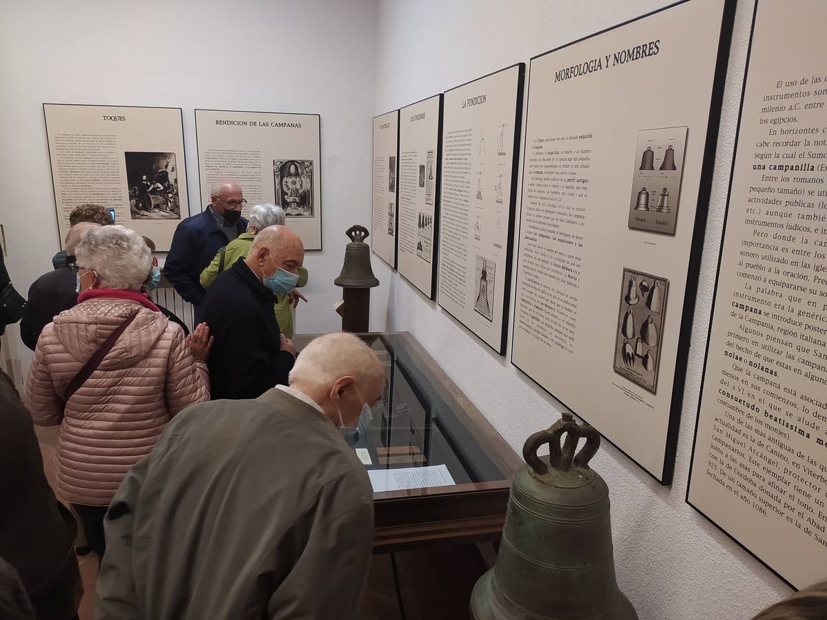 Fotos: Mayores de Villavicencio, Bolaños y Villalán visitan Urueña de la mano de Joaquín Díaz