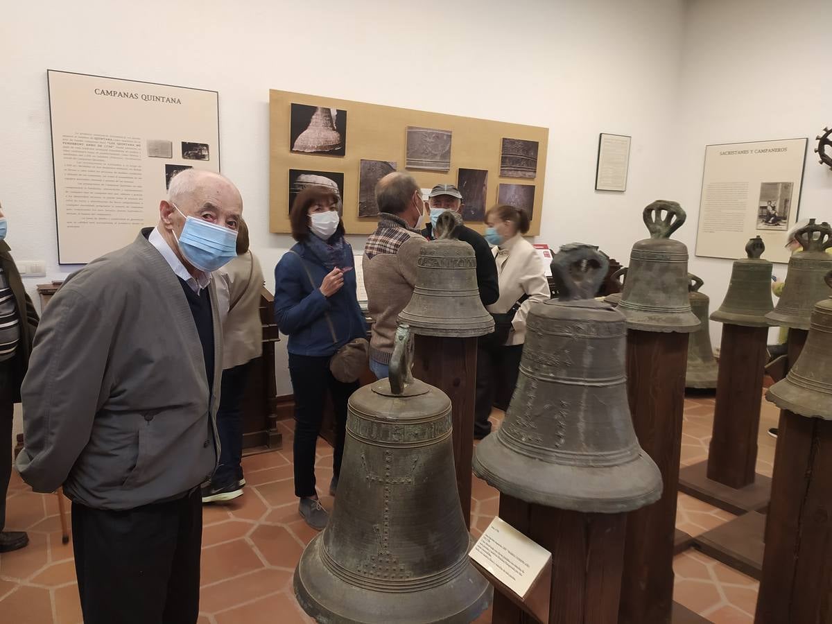 Fotos: Mayores de Villavicencio, Bolaños y Villalán visitan Urueña de la mano de Joaquín Díaz