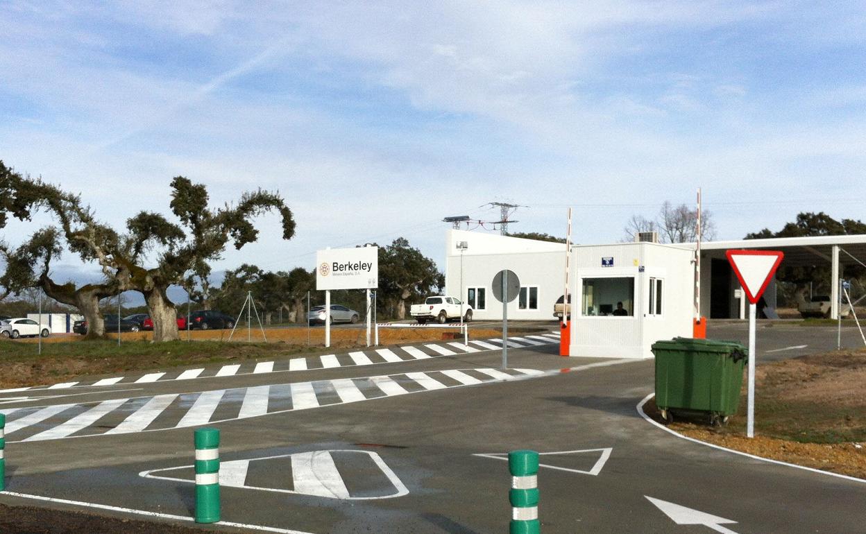 Exterior de las oficinas de Berkeley en Retortillo. 