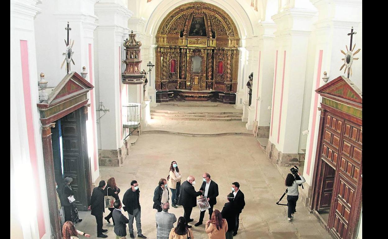 Aspecto del interior de la iglesia de La Cuesta. 