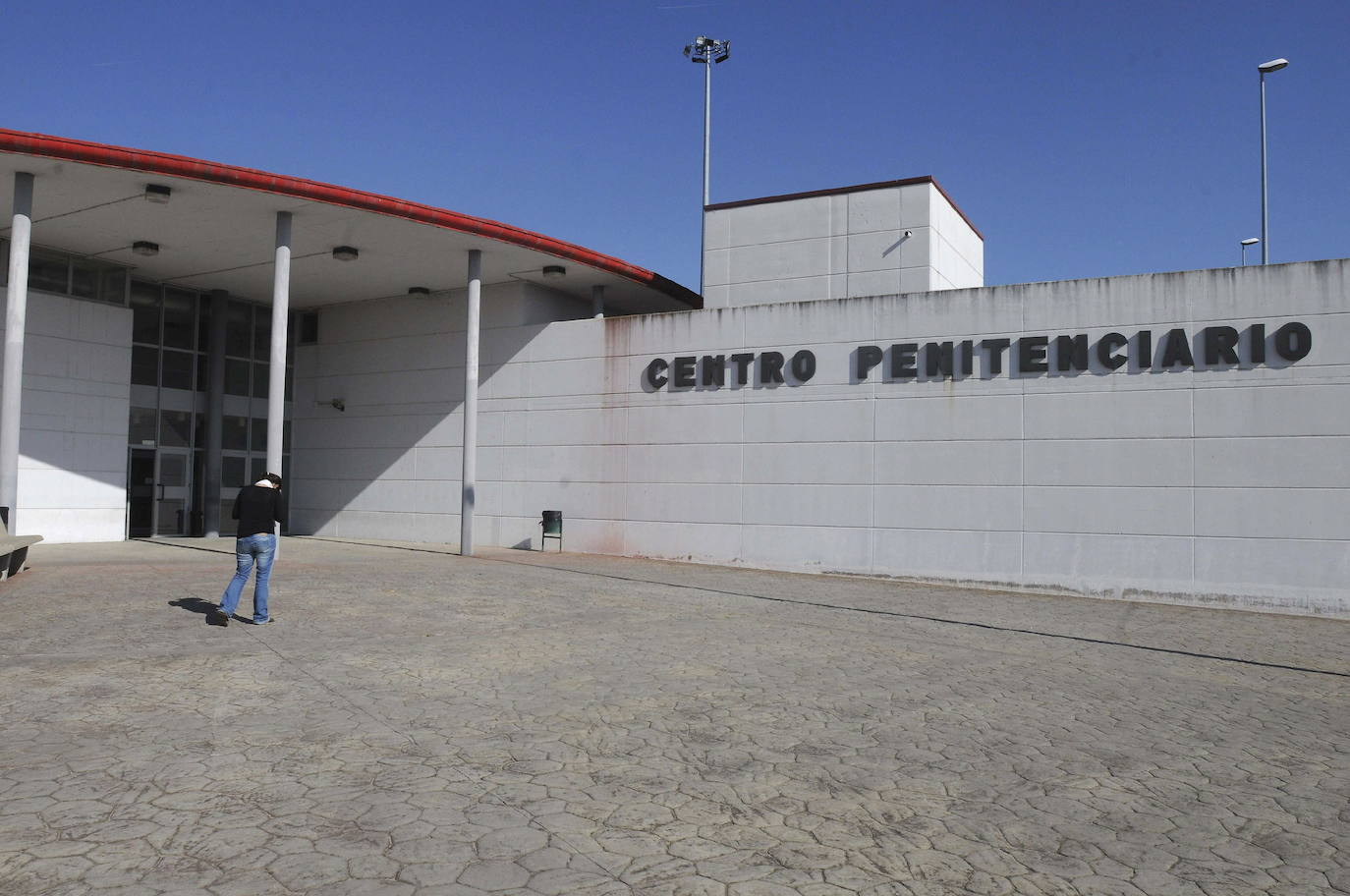 Exterior del centro penitenciario de Mansilla de las Mulas.