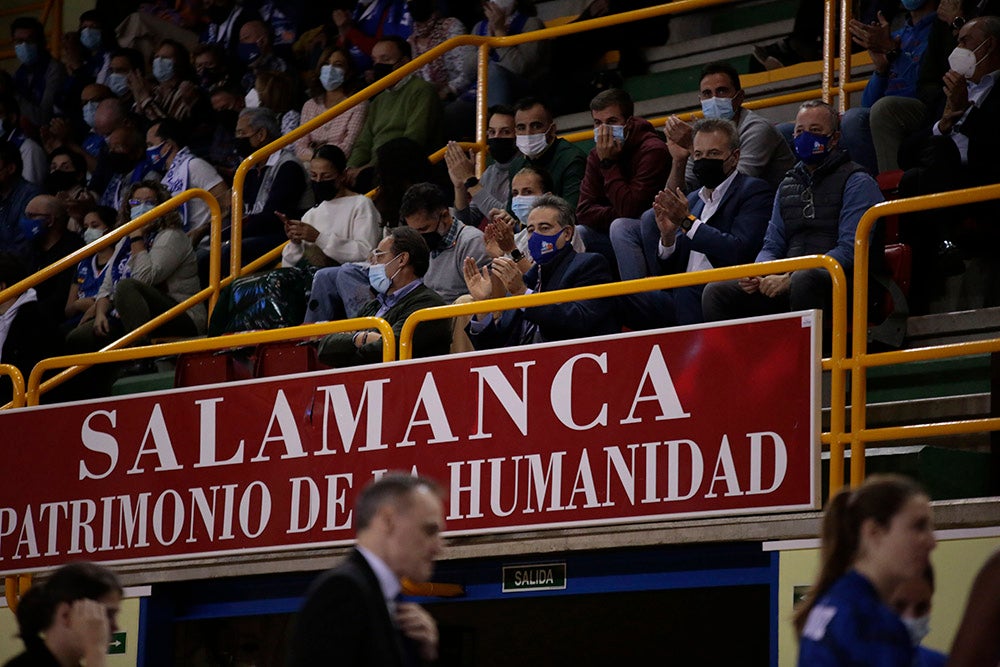 Noche de disfrute en Würzburg con la holgada victoria del CB Avenida ante el BLMA