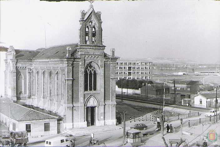 Iglesia del barrio en los años 70.