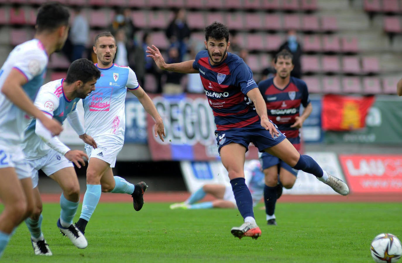 Partido entre el Compostela y la Gimnástica Segoviana 