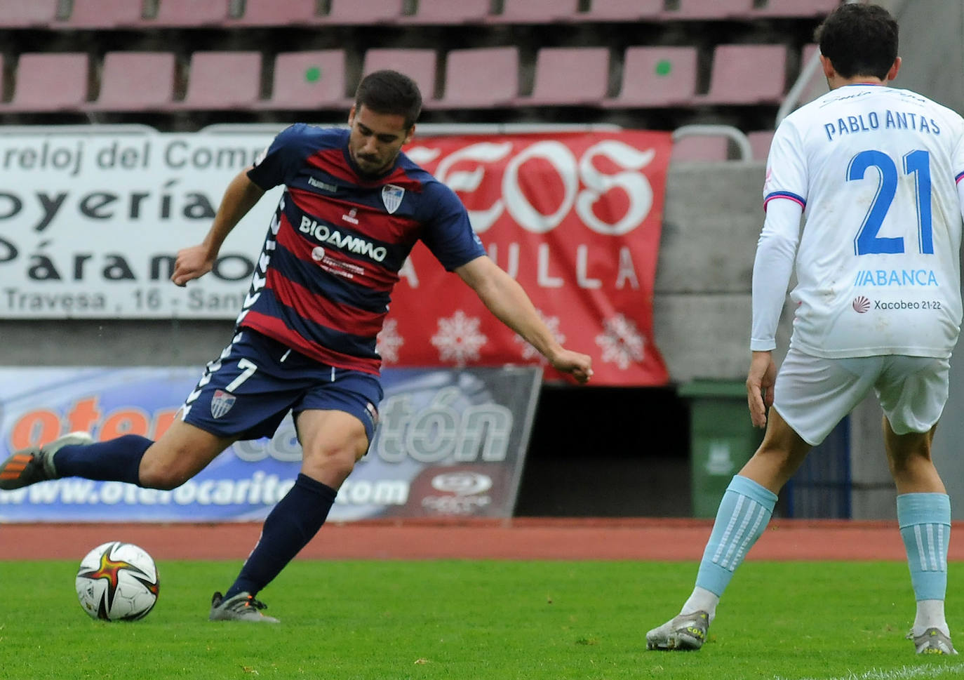 Partido entre el Compostela y la Gimnástica Segoviana 