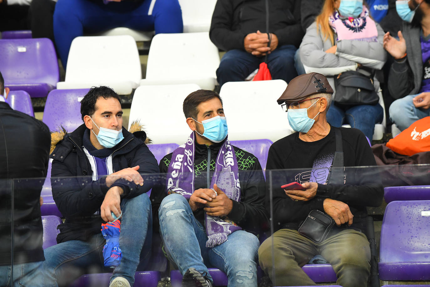 Fotos: Las imágenes de la grada de Zorrilla en el Real Valladolid-Eibar