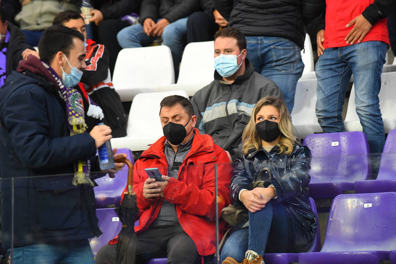 Fotos: Las imágenes de la grada de Zorrilla en el Real Valladolid-Eibar