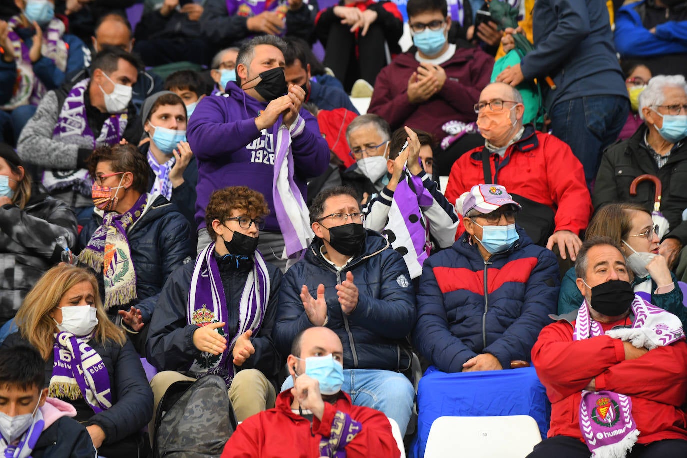Fotos: Las imágenes de la grada de Zorrilla en el Real Valladolid-Eibar
