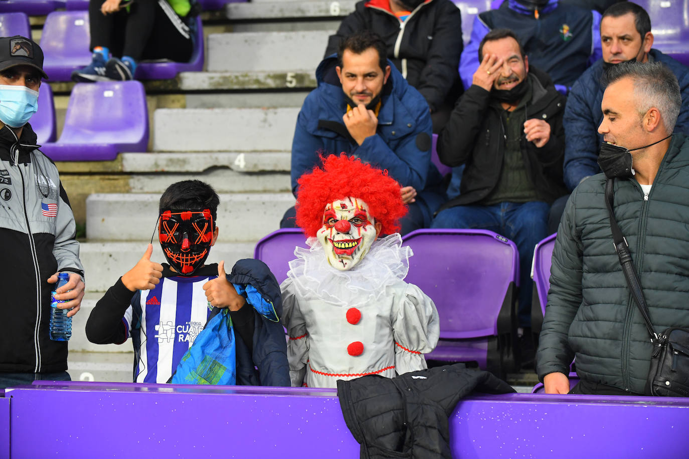 Fotos: Las imágenes de la grada de Zorrilla en el Real Valladolid-Eibar