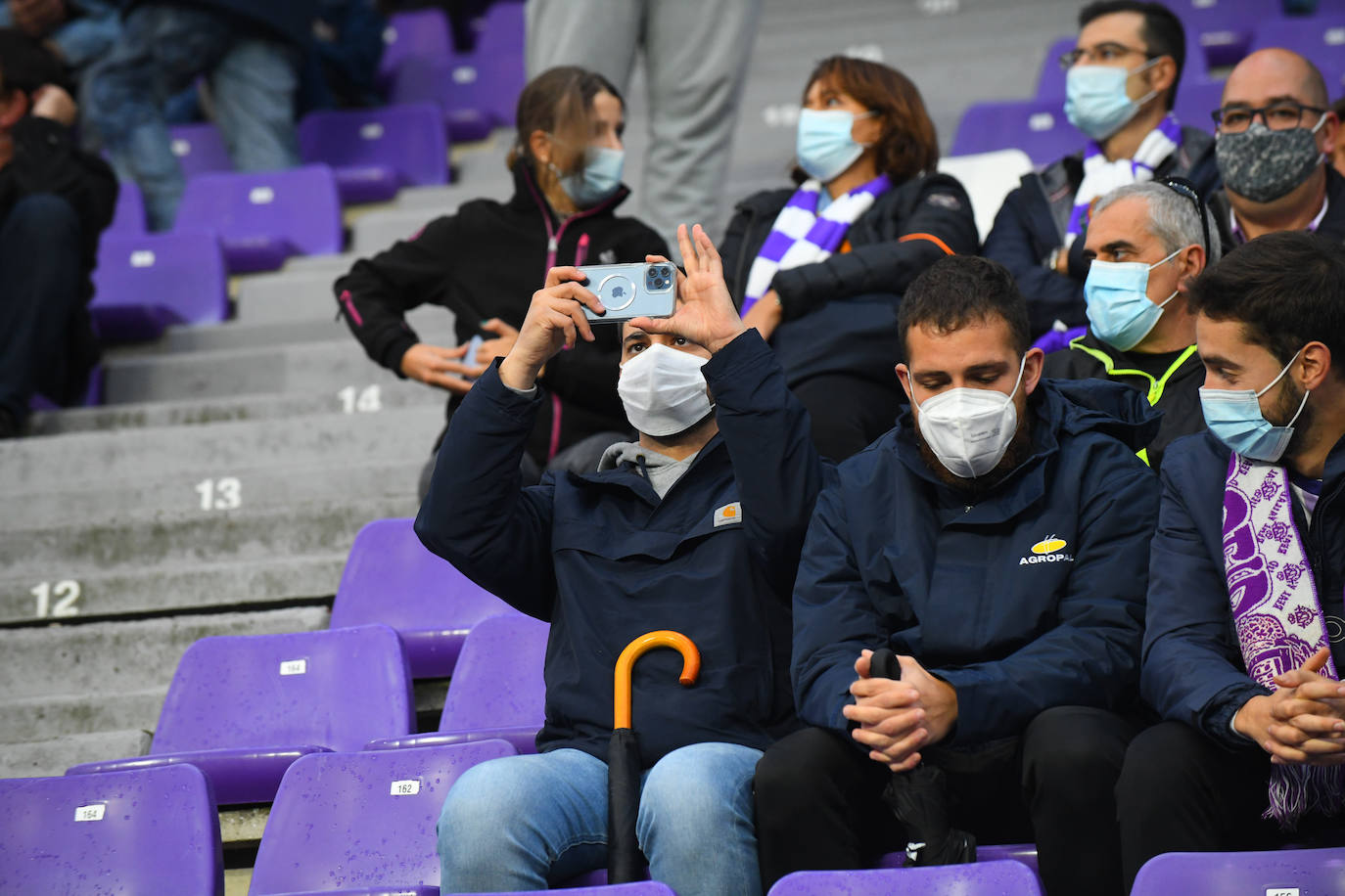 Fotos: Las imágenes de la grada de Zorrilla en el Real Valladolid-Eibar