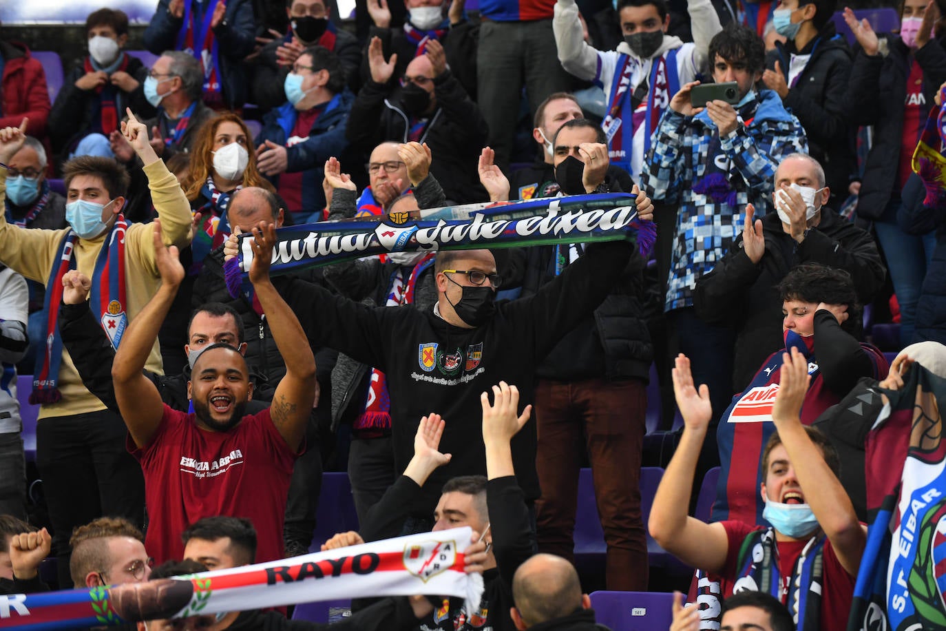 Fotos: Las imágenes de la grada de Zorrilla en el Real Valladolid-Eibar