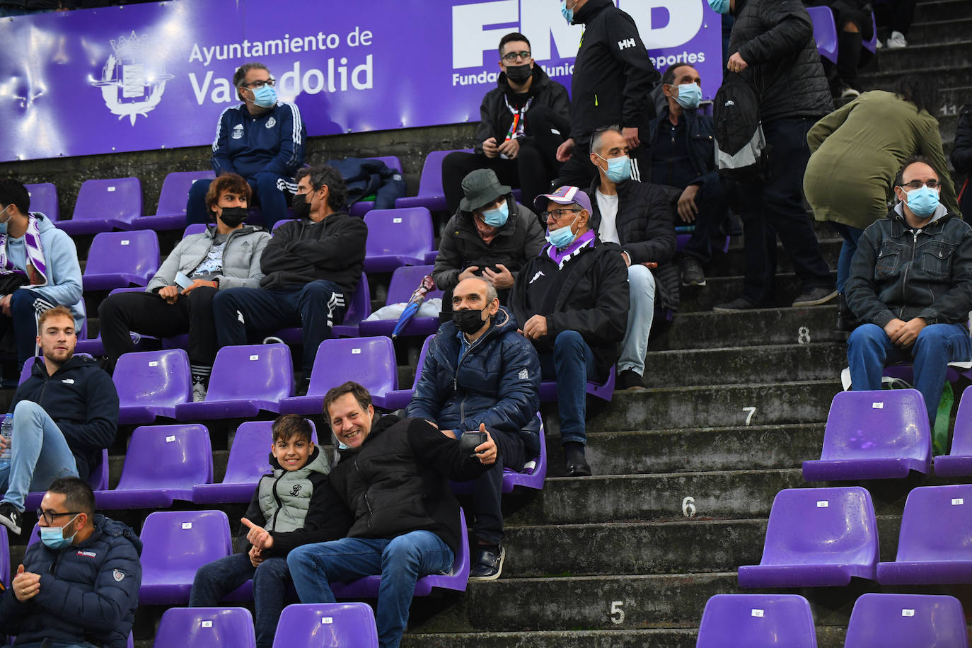 Fotos: Las imágenes de la grada de Zorrilla en el Real Valladolid-Eibar