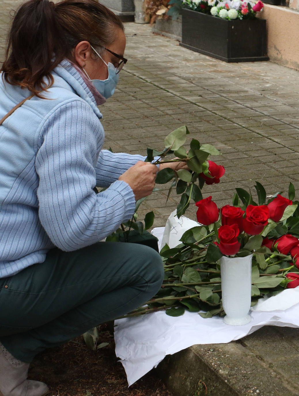 Día de Todos los Santos en el cementerio de Segovia.