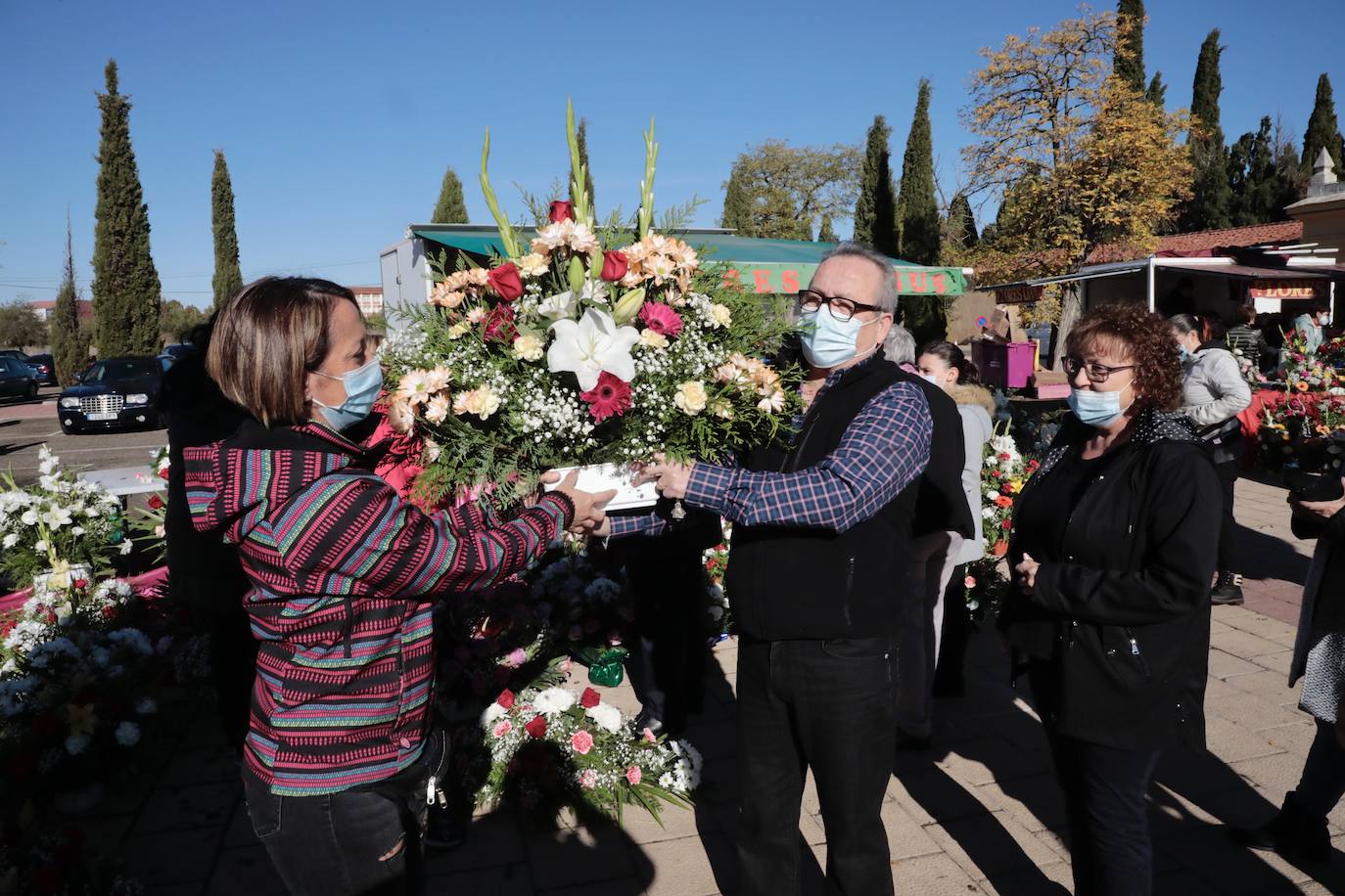 Día de Todos los Santos en el Cementerio del Carmen de Valladolid.