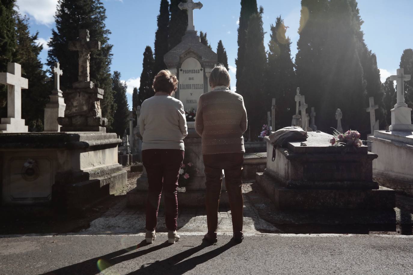 Día de Todos los Santos en el Cementerio del Carmen de Valladolid.