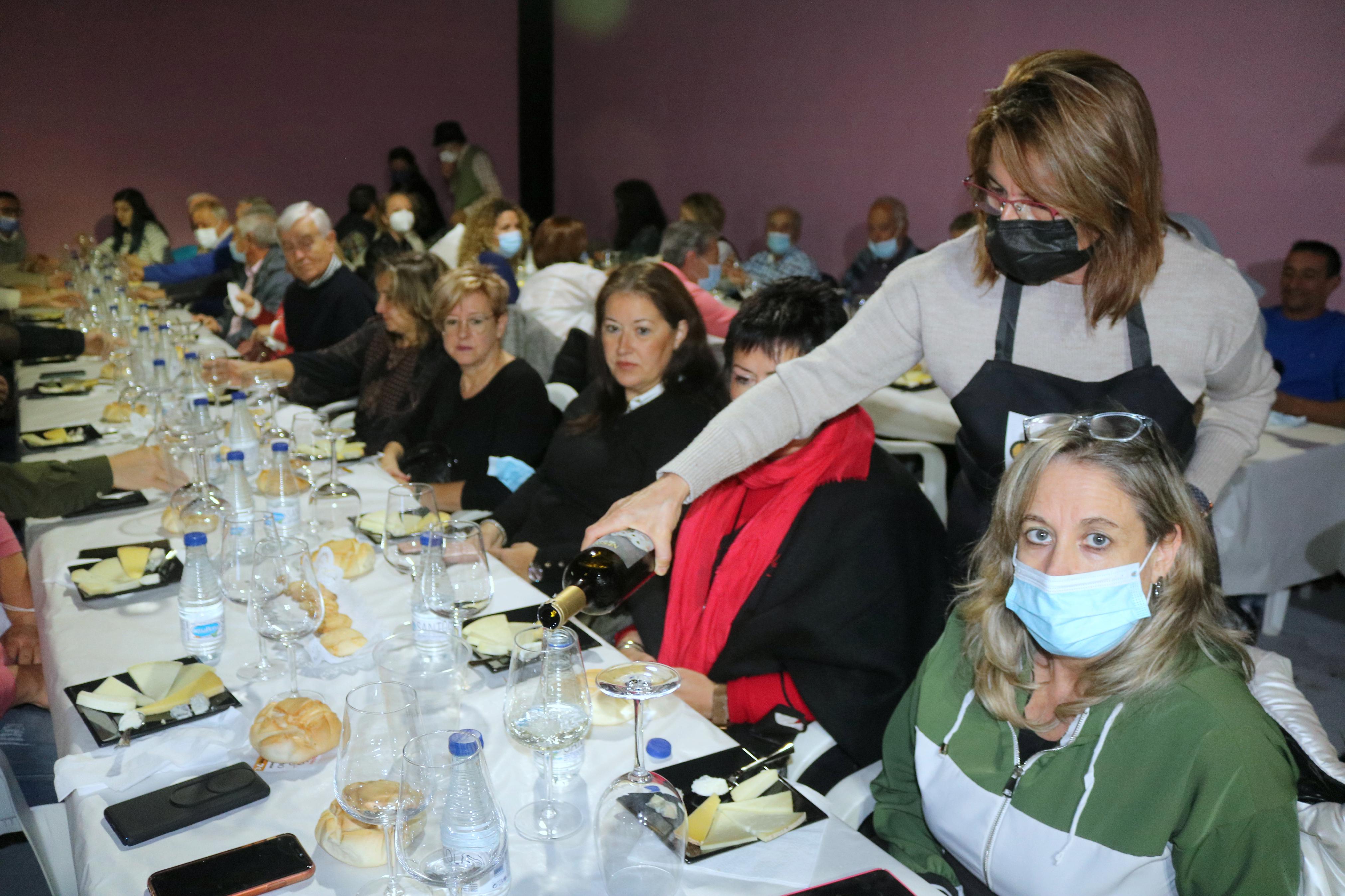 Baltanás disfrutó de la X Feria del Queso y el Vino con diversos actos durante toda la jornada