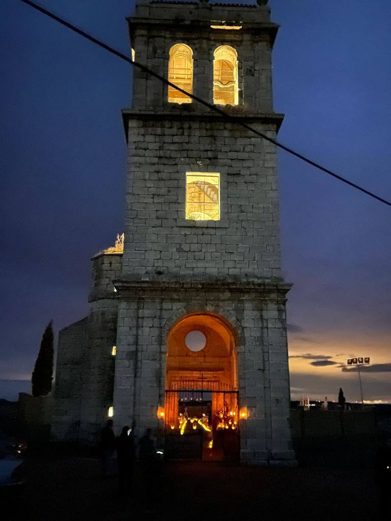 Fotos: Velas en el cementerio de Pedrosa del Rey