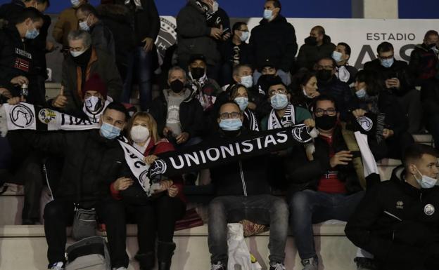 Imagen principal - Unionistas y Celta B se reparten los puntos en un partido de plomos fundidos (1-1)