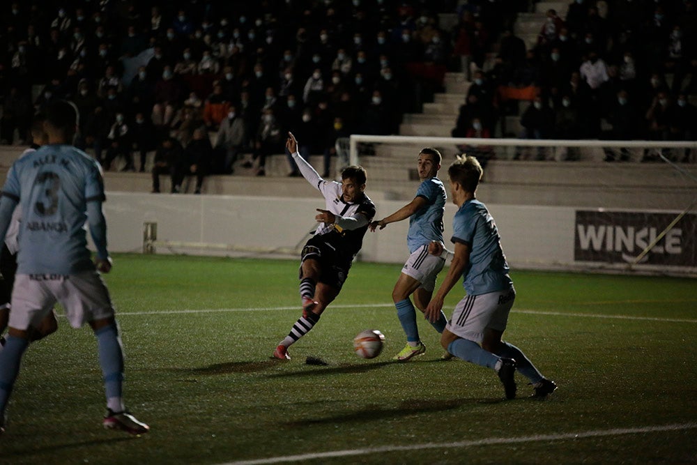 Unionistas y Celta B se reparten los puntos en un partido de plomos fundidos (1-1)