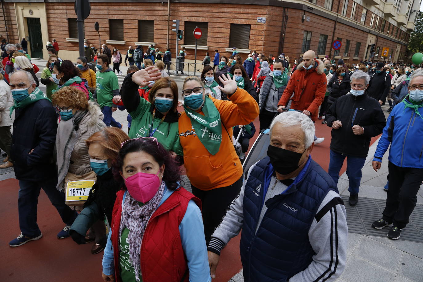 Fotos: Marcha contra el Cáncer en Valladolid (8)