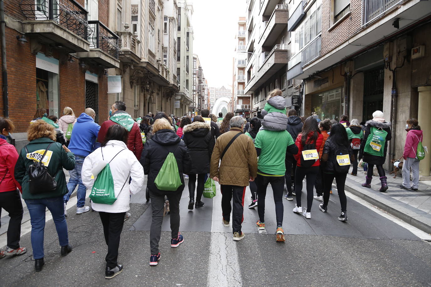 Fotos: Marcha contra el Cáncer en Valladolid (10)