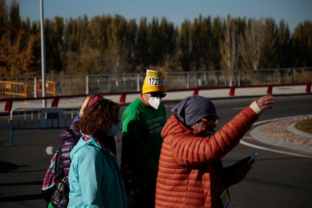 Miles de personas partieron desde el parque Elio Antonio de Nebrija en el regreso de la Marcha Salamanca Contra el Cáncer