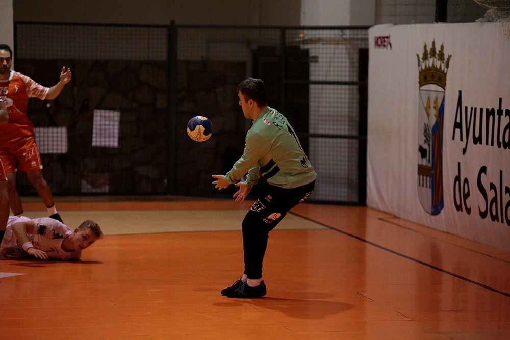 Primera derrota en casa para el BM Salamanca ante el Ademar B (30-36)