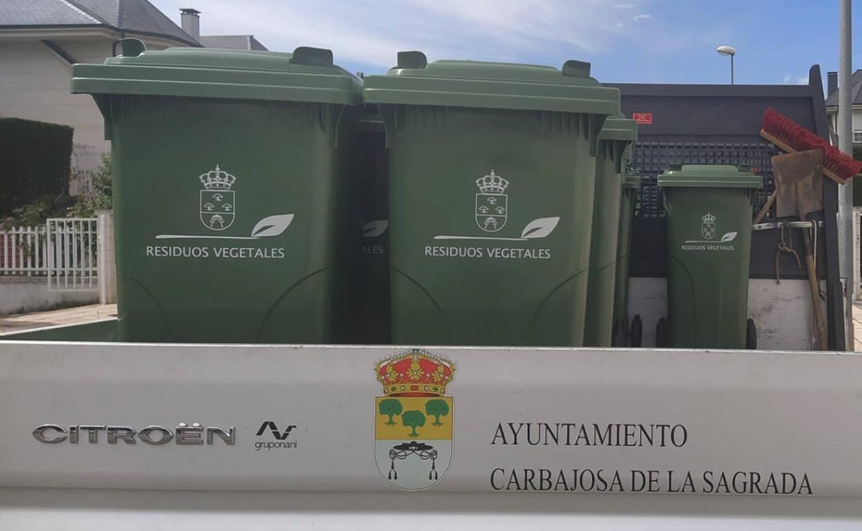 Contenedores de residuos vegetales de Carbajosa de la Sagrada.
