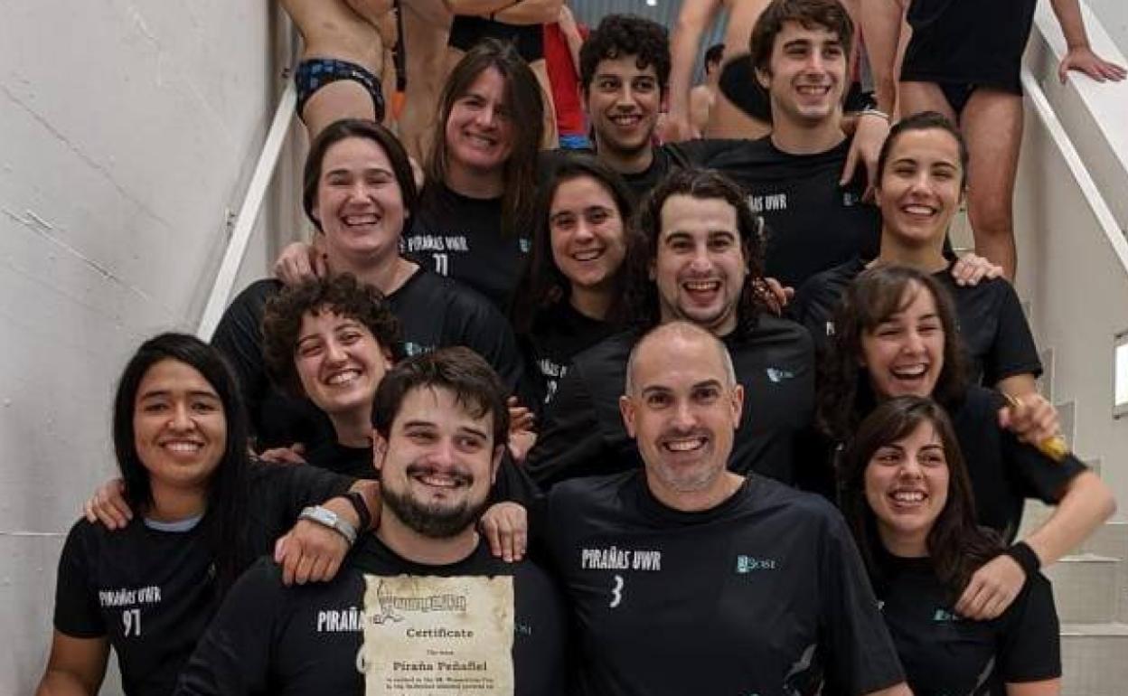 Integrantes del club Pirañas desplazados hasta Suiza. 