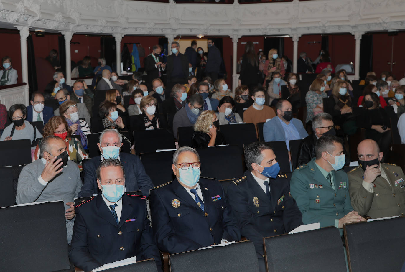 Fotos: La Asociación Contra el Cáncer de Palencia recibe la Medalla de Oro de la ciudad