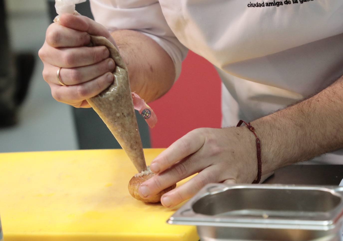 Fotos: Preparación del pincho ganador del Concurso Nacional de Valladolid