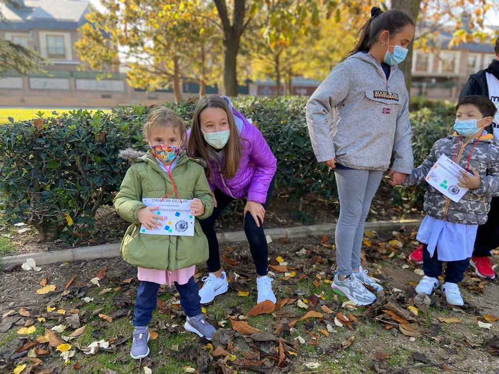 Fotos: Los alumnos del CEIP Parque Alameda bailan contra la obesidad