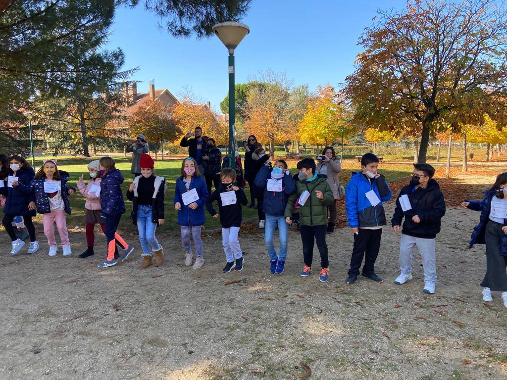 Fotos: Los alumnos del CEIP Parque Alameda bailan contra la obesidad