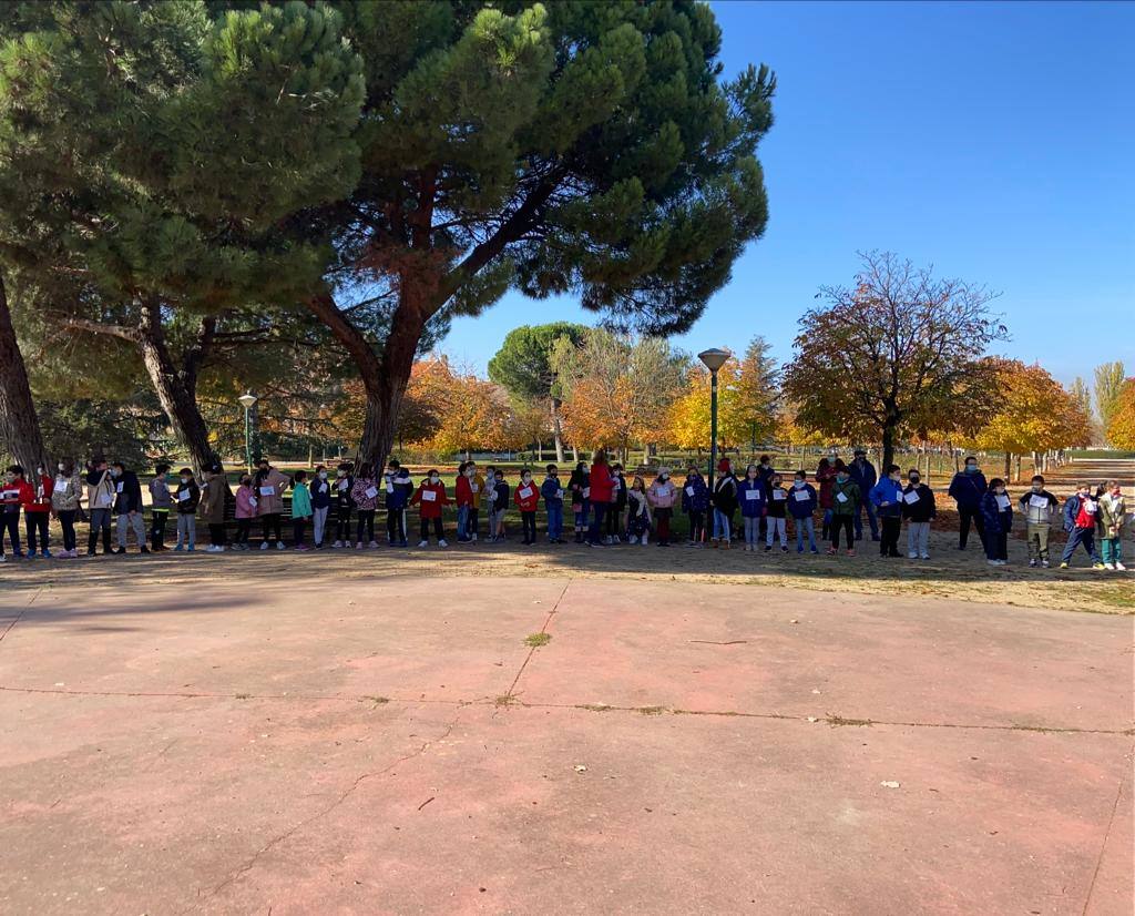 Fotos: Los alumnos del CEIP Parque Alameda bailan contra la obesidad