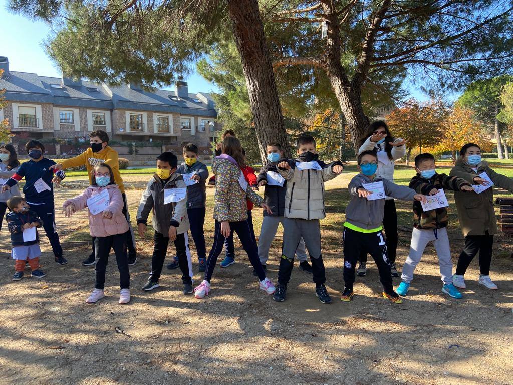 Fotos: Los alumnos del CEIP Parque Alameda bailan contra la obesidad