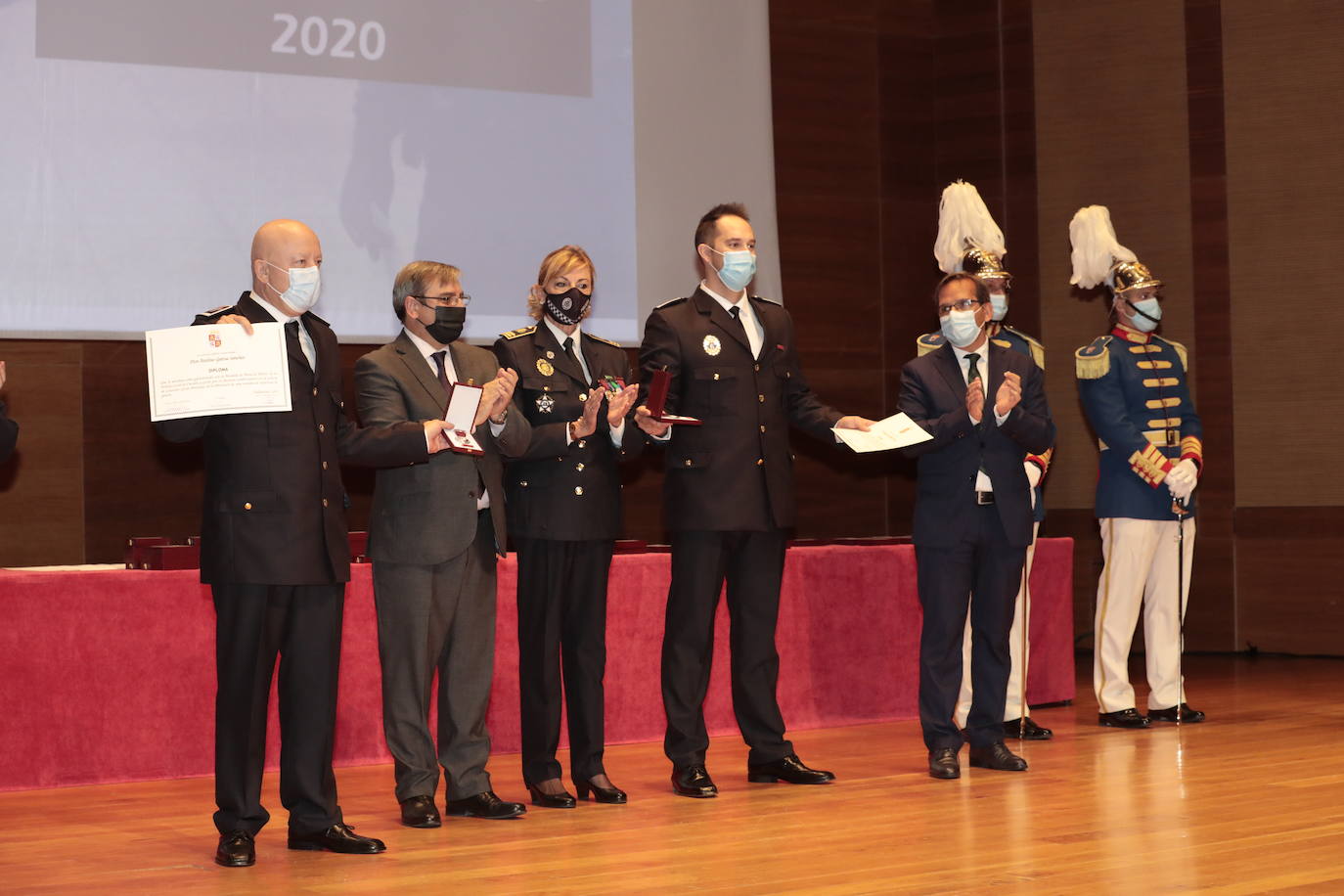 Fotos: Entrega de medallas en el Congreso Autonómico de Coordinación de Policía Local 4/4