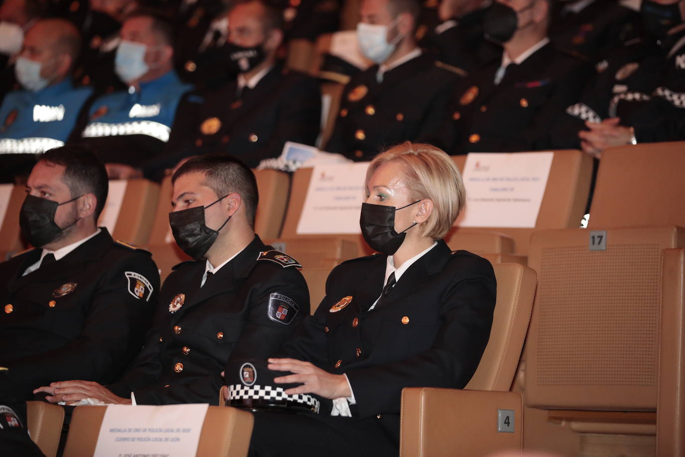 Fotos: Entrega de medallas en el Congreso Autonómico de Coordinación de Policía Local 1/4