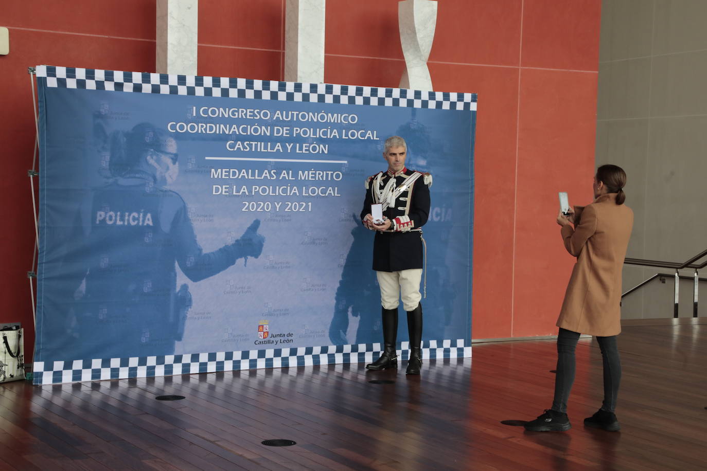 Fotos: Entrega de medallas en el Congreso Autonómico de Coordinación de Policía Local 3/4