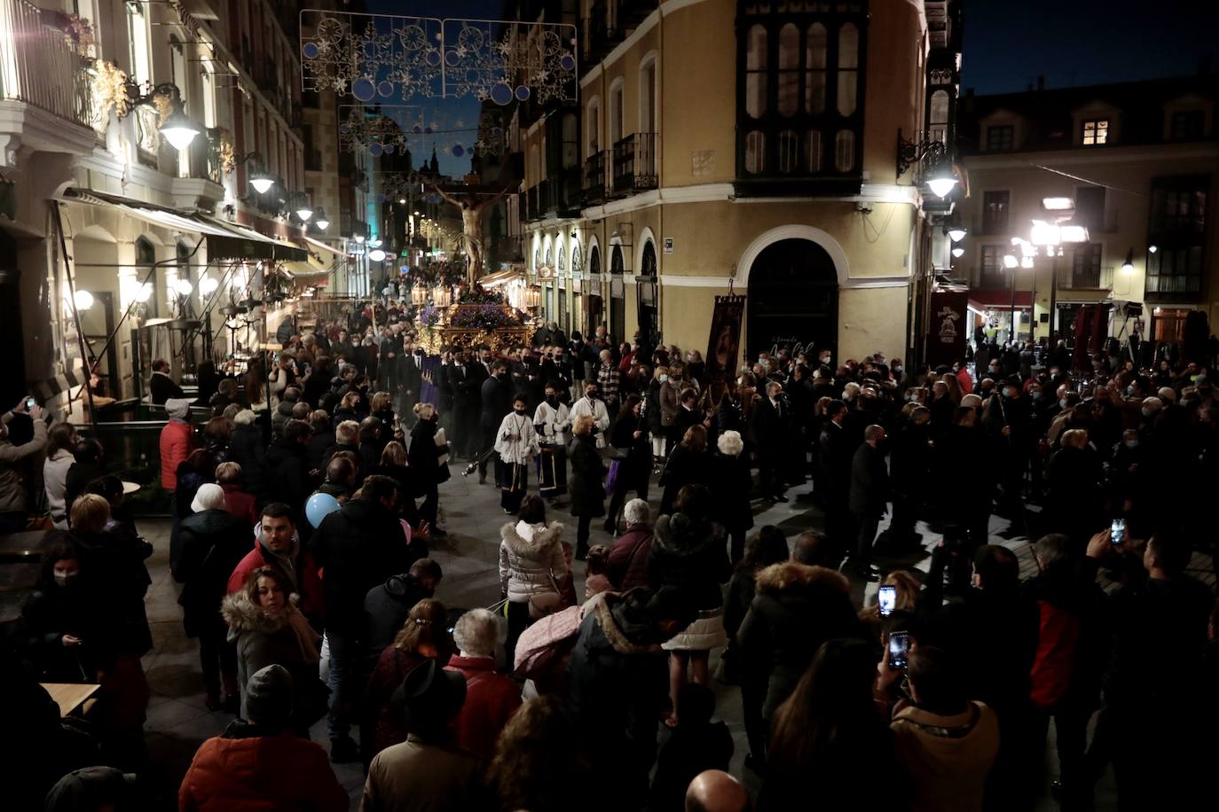 Fotos: La Cofradía de Jesús Nazareno celebra un Via Crucis extraordinario