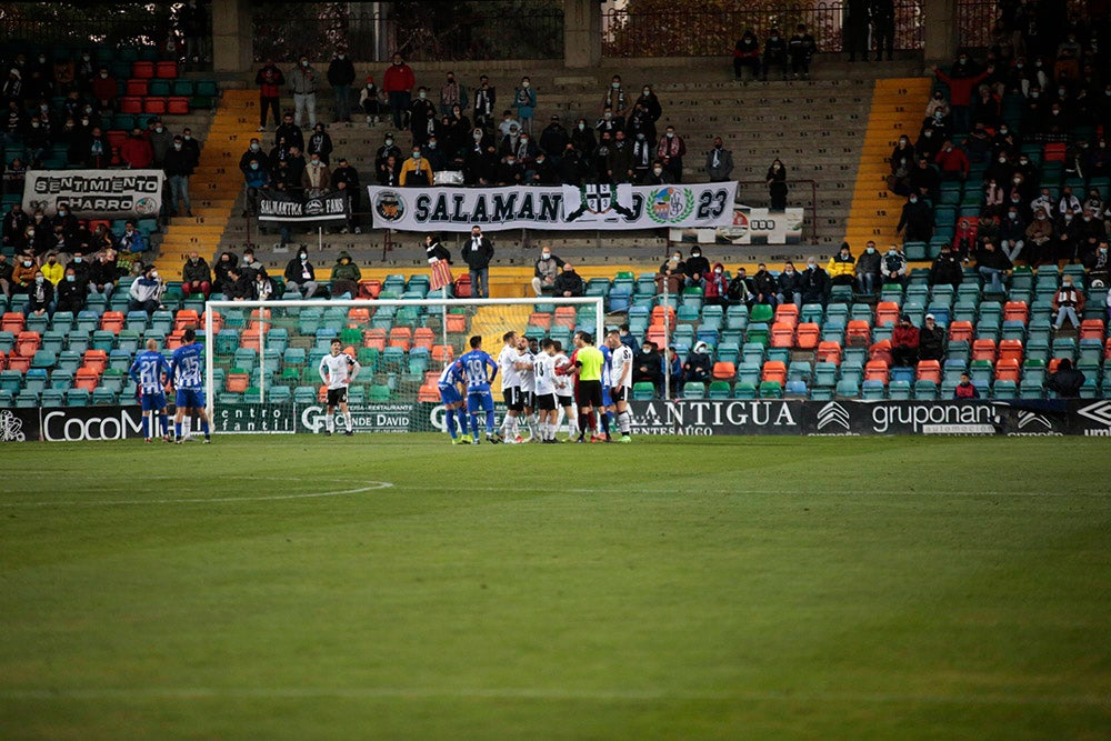 Un desquiciado Salamanca UDS tampoco puede con el Avilés en el Helmántico (0-0)