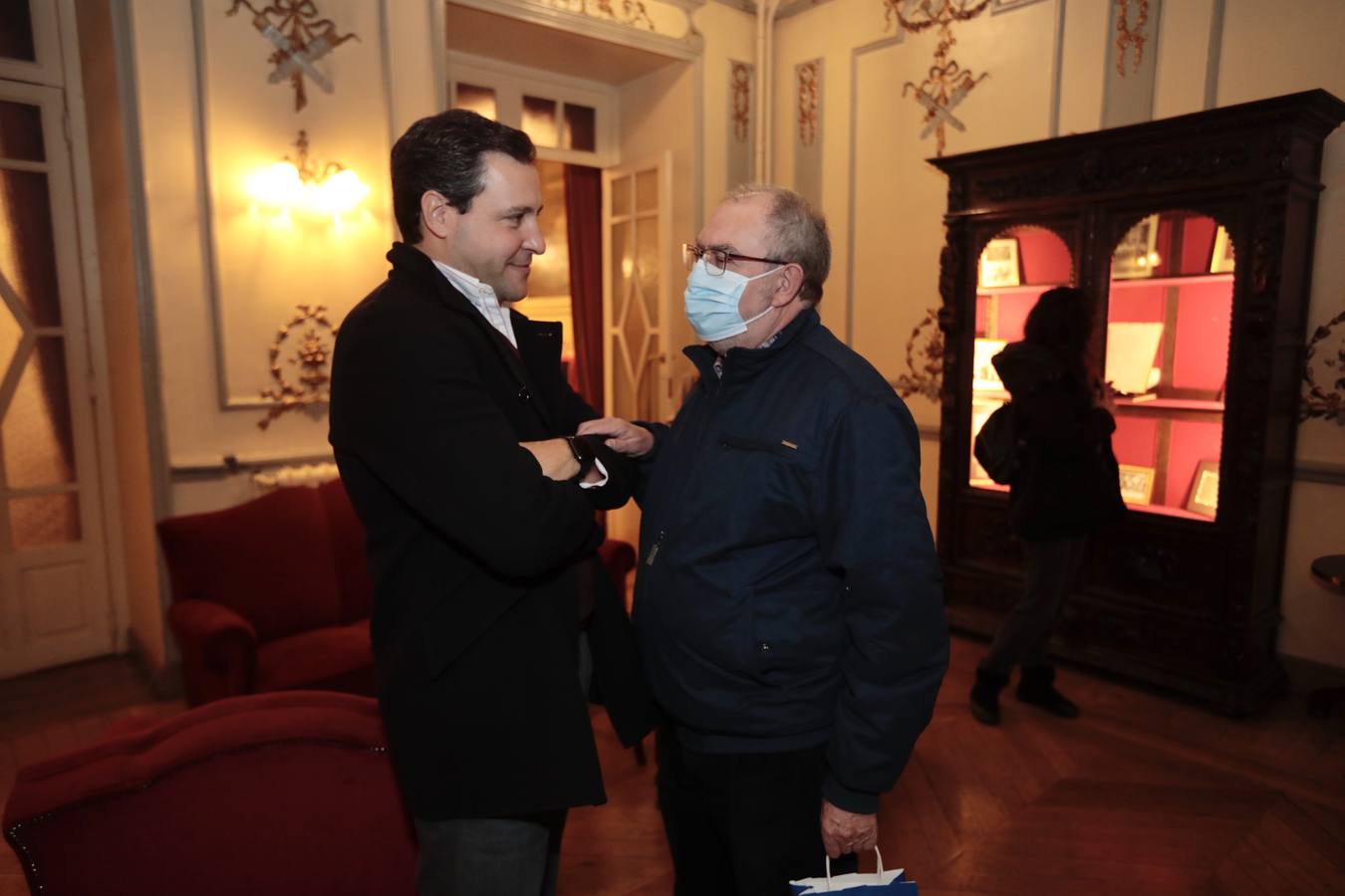 Fotos: Eduardo Madina y Borja Sémper, en el Aula de Cultura de El Norte de Castilla